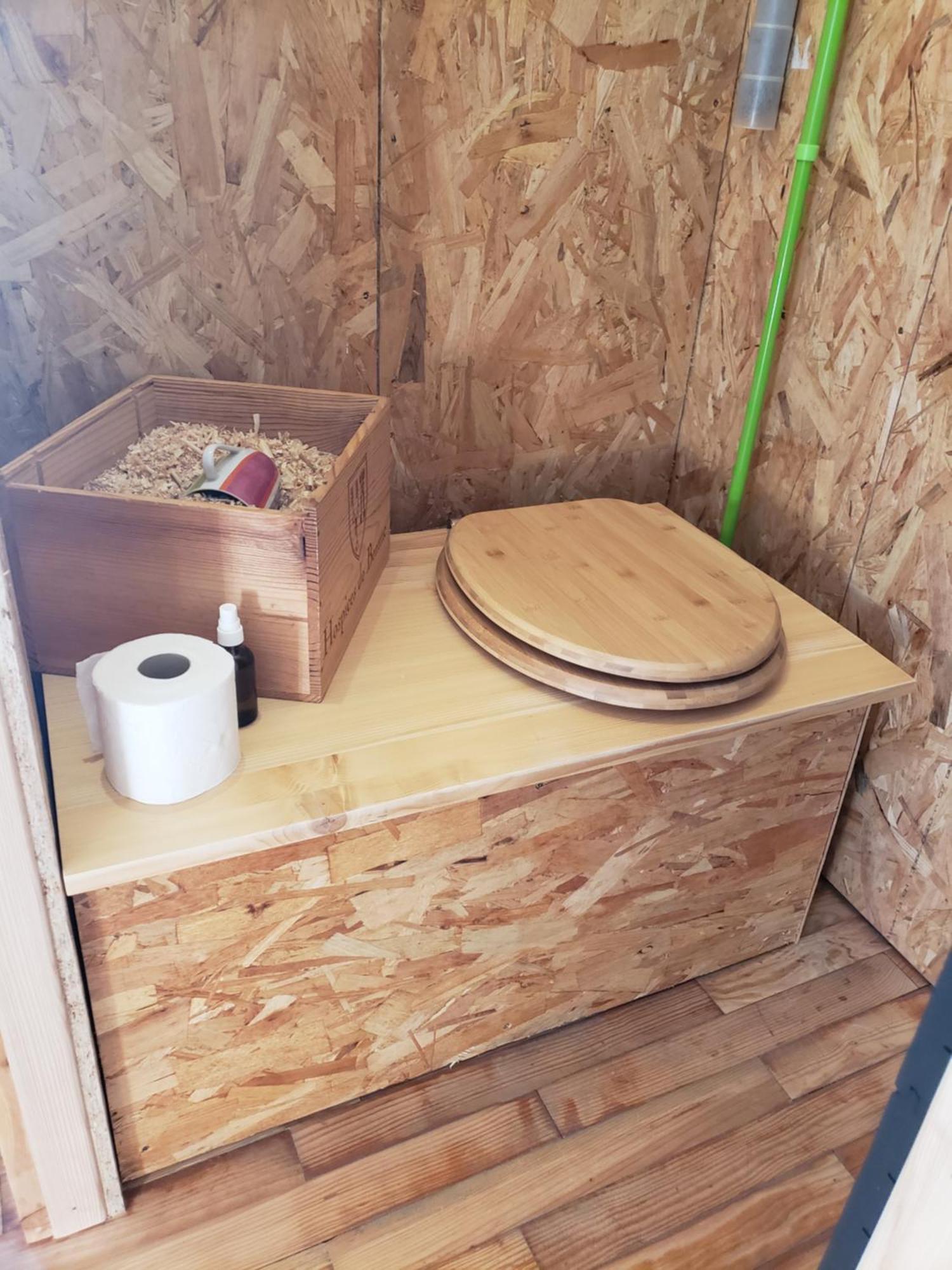 Leval  La Roulotte Tiny House Du Mond'Ideal المظهر الخارجي الصورة