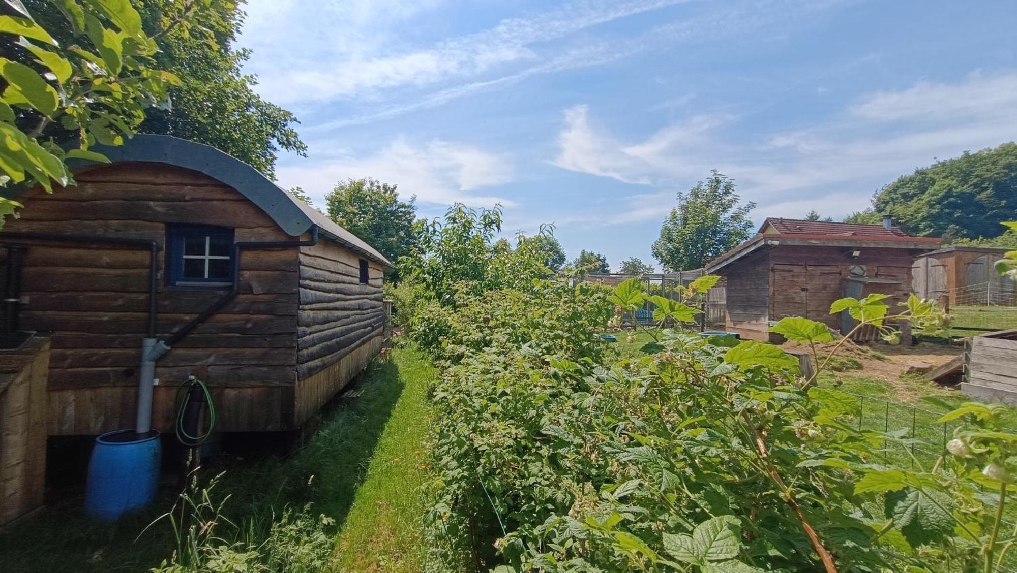 Leval  La Roulotte Tiny House Du Mond'Ideal المظهر الخارجي الصورة